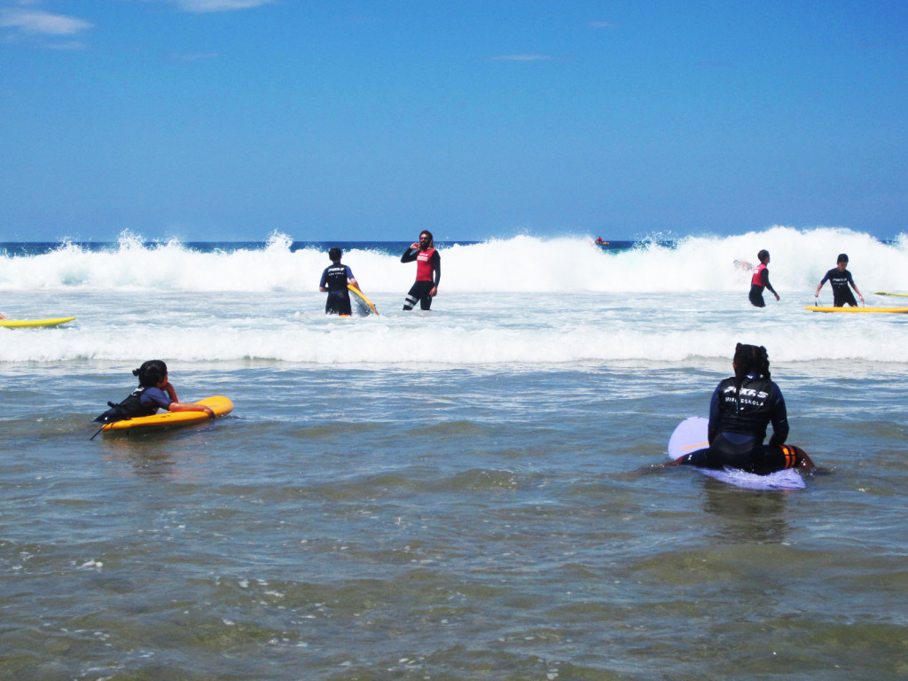 las mejores playas surferas del mar cantabrico donostia destino surfero